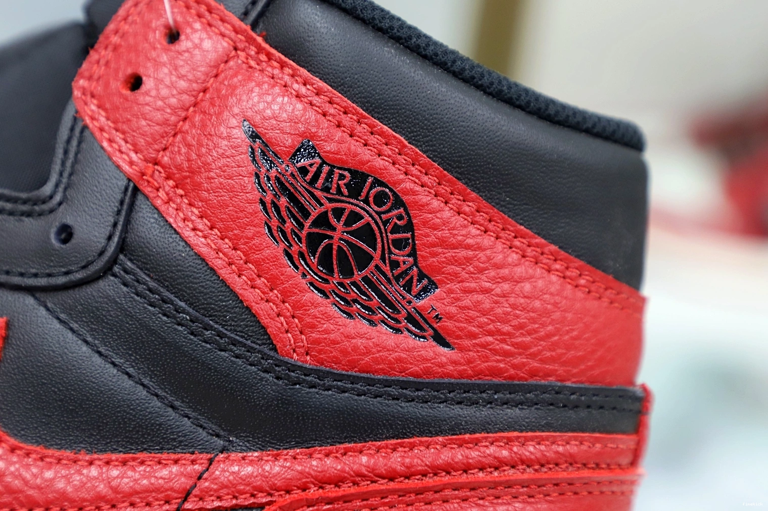 AIR HIGH RETRO JORDAN 'BRED' 1 OG 1207